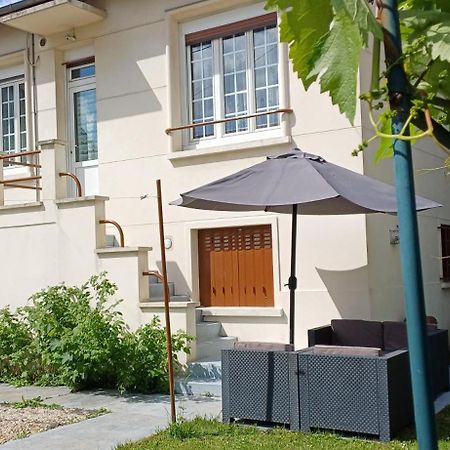 فيلا Metro - Sac A Dos - Dodo Chez Leontine 2 Ch Parking Wifi Fo Bois-Colombes المظهر الخارجي الصورة