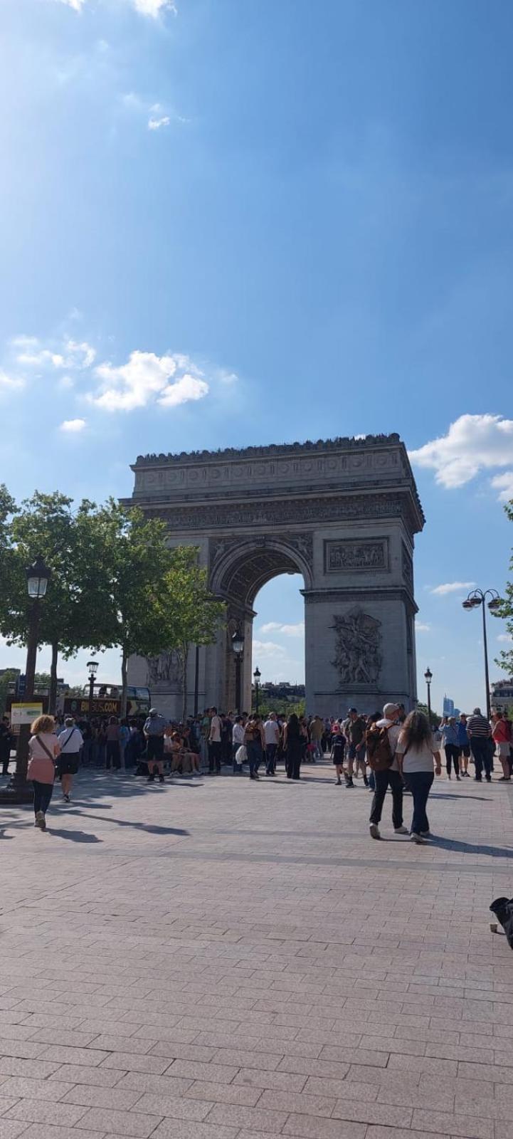فيلا Metro - Sac A Dos - Dodo Chez Leontine 2 Ch Parking Wifi Fo Bois-Colombes المظهر الخارجي الصورة
